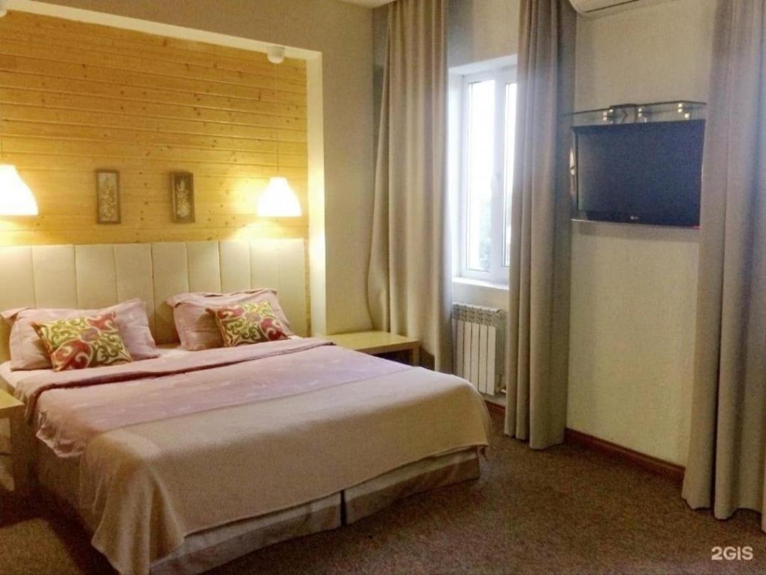 Strelets Hotell Bishkek Exteriör bild