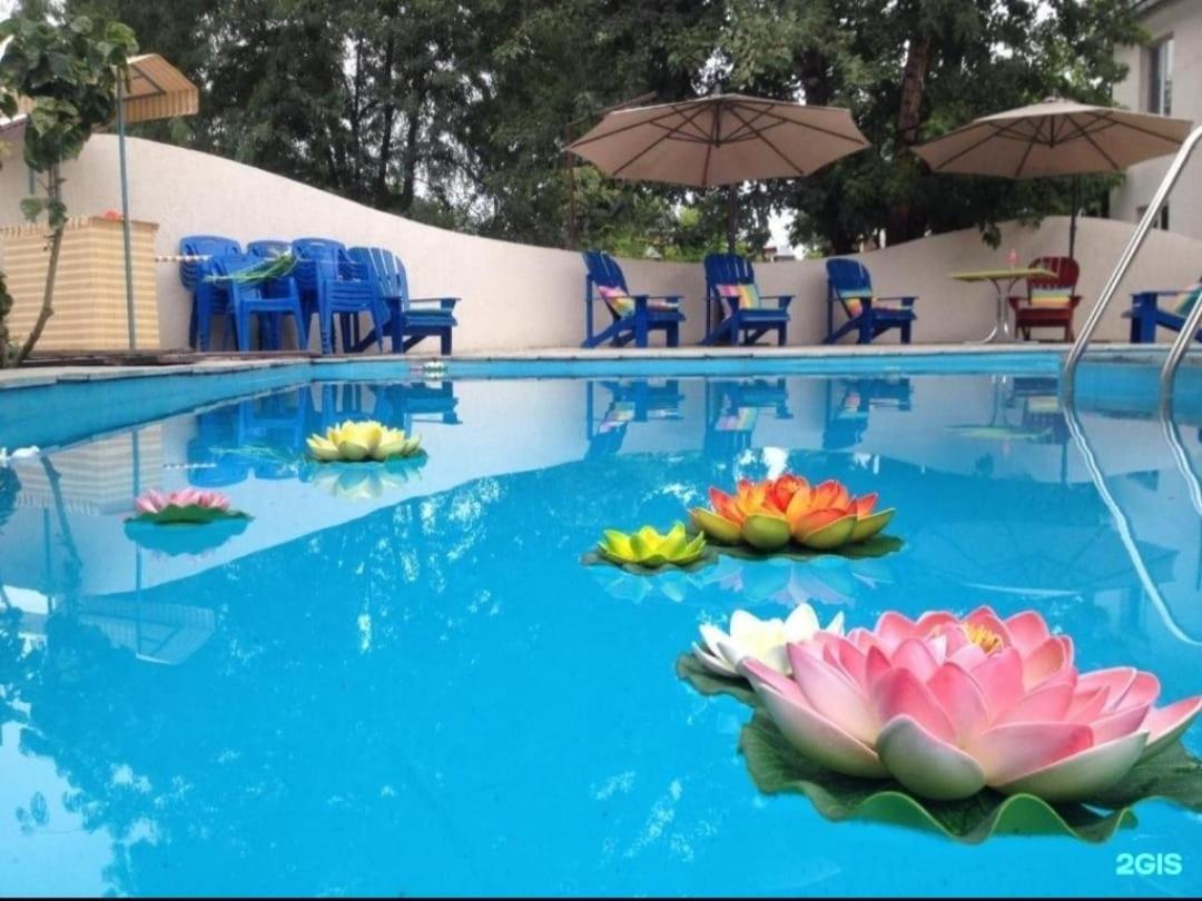 Strelets Hotell Bishkek Exteriör bild